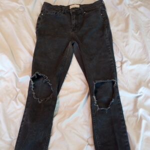 We The Free People Black Distressed Blown Out Knee Busted Skinny Jeans  Size 27